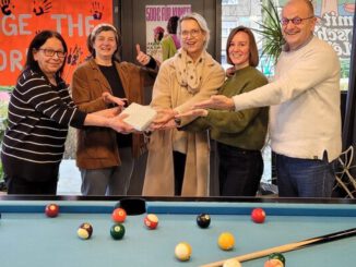 Stadtteilfest Schelmengraben übergibt 1.752 Euro an Kinder und Jugendtelefon Wiesbaden