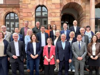 Wiesbaden: Magistrat nach Wahl konstituiert und beginnt Arbeit im Rathaus