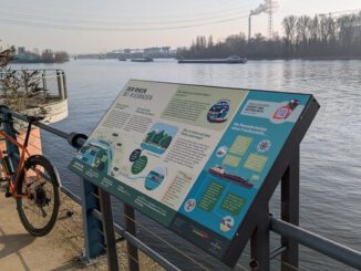 Wiesbaden rüstet Uferwege mit neun Informationstafeln aus