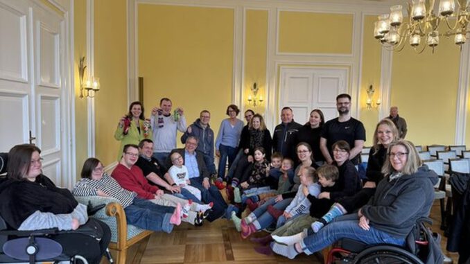 Wiesbaden wirbt mit Sockenaktion für Inklusion am Welt Down Syndrom Tag Wiesbaden wirbt mit Sockenaktion für Inklusion am Welt Down Syndrom Tag